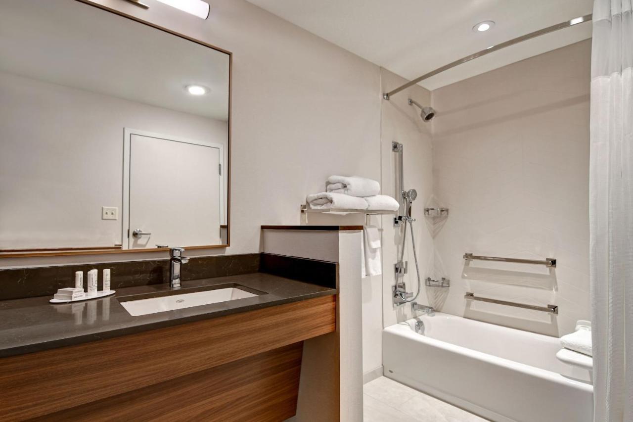 Fairfield Inn & Suites By Marriott סלינסגרוב מראה חיצוני תמונה