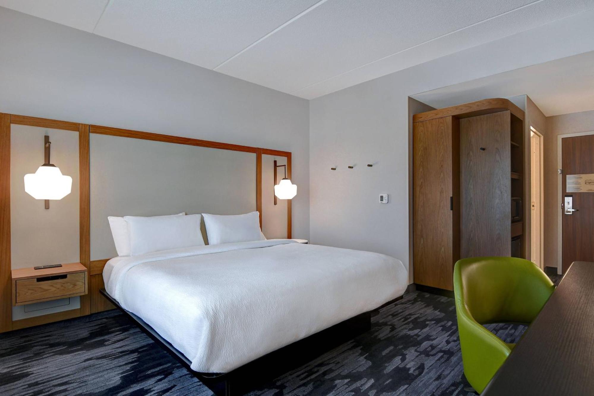 Fairfield Inn & Suites By Marriott סלינסגרוב מראה חיצוני תמונה